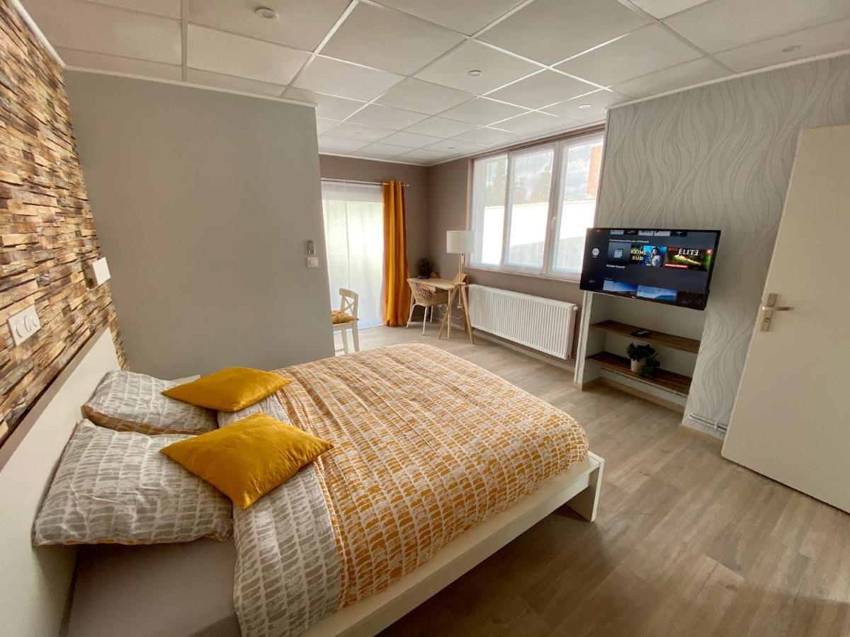 Logements Equipes A Onnaing Avec Espace Balneo En Option Proche Toyota, Autoroute Et Valenciennes المظهر الخارجي الصورة