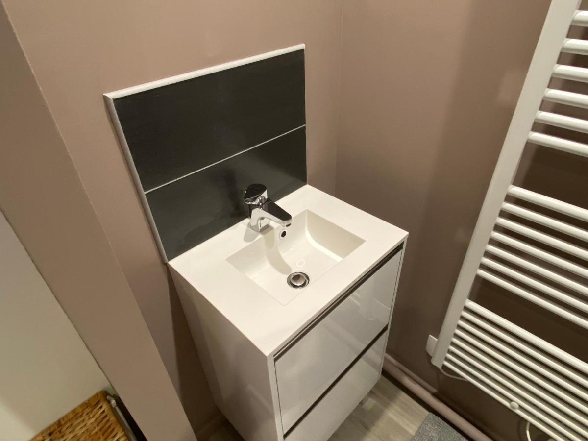 Logements Equipes A Onnaing Avec Espace Balneo En Option Proche Toyota, Autoroute Et Valenciennes المظهر الخارجي الصورة