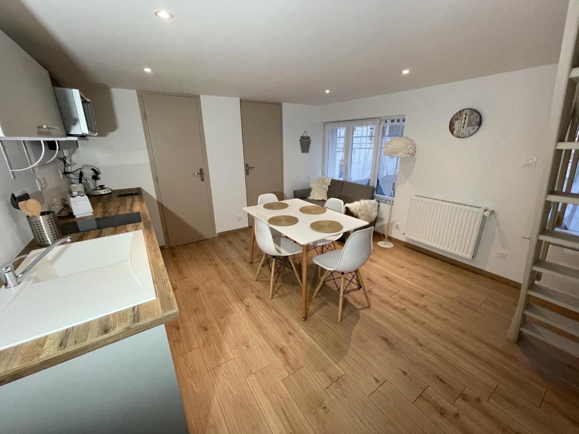 Logements Equipes A Onnaing Avec Espace Balneo En Option Proche Toyota, Autoroute Et Valenciennes المظهر الخارجي الصورة